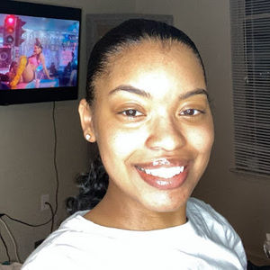 Meet your Posher, Briana